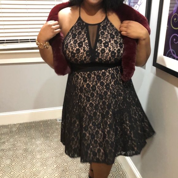 Plus Size Fit & Flare Lace Dress - Picture 2 of 6